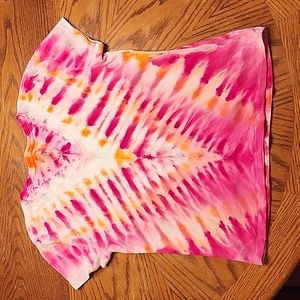 Women's V-neck T-shirt, size L